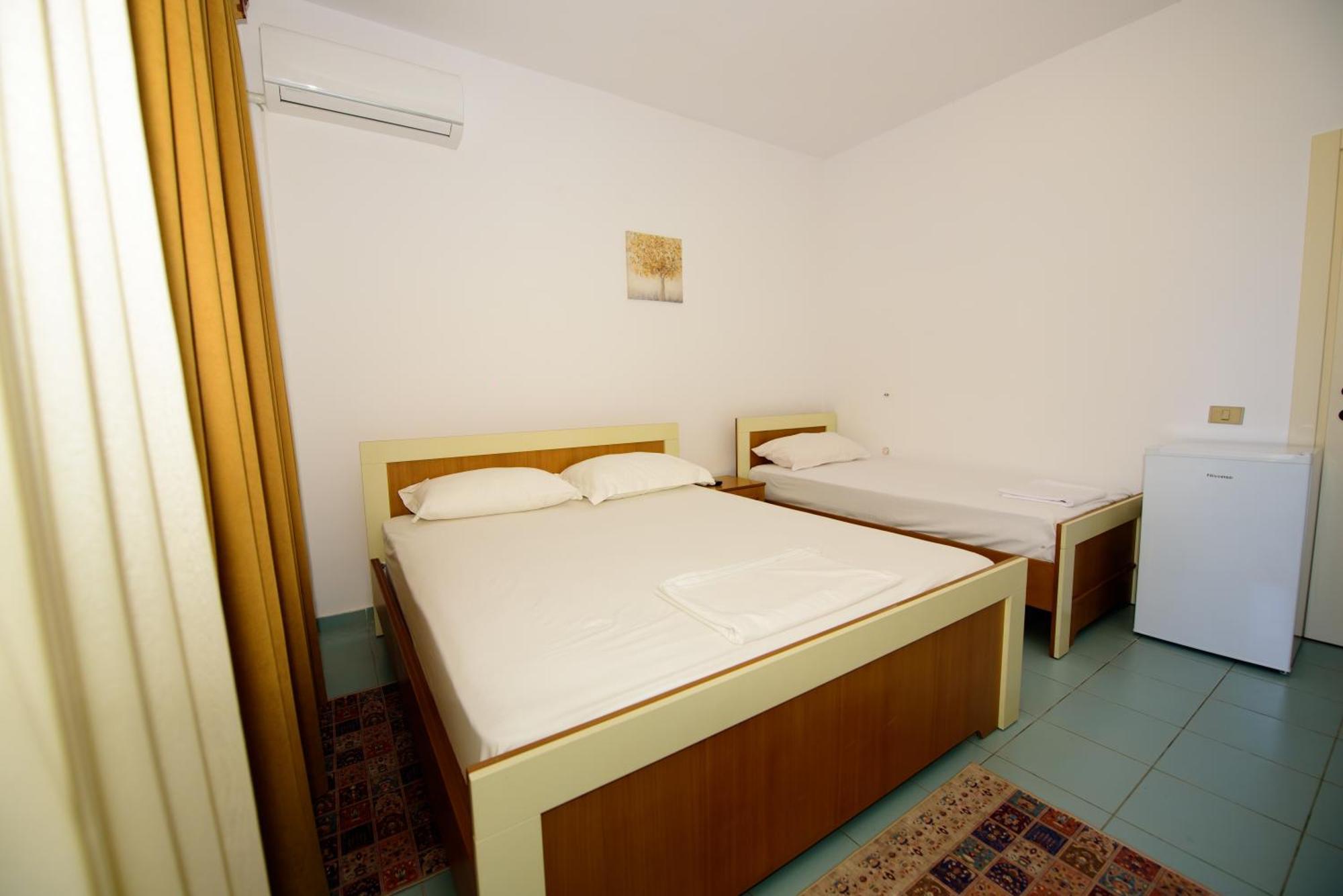 Rei'S Place Vlore Exterior photo