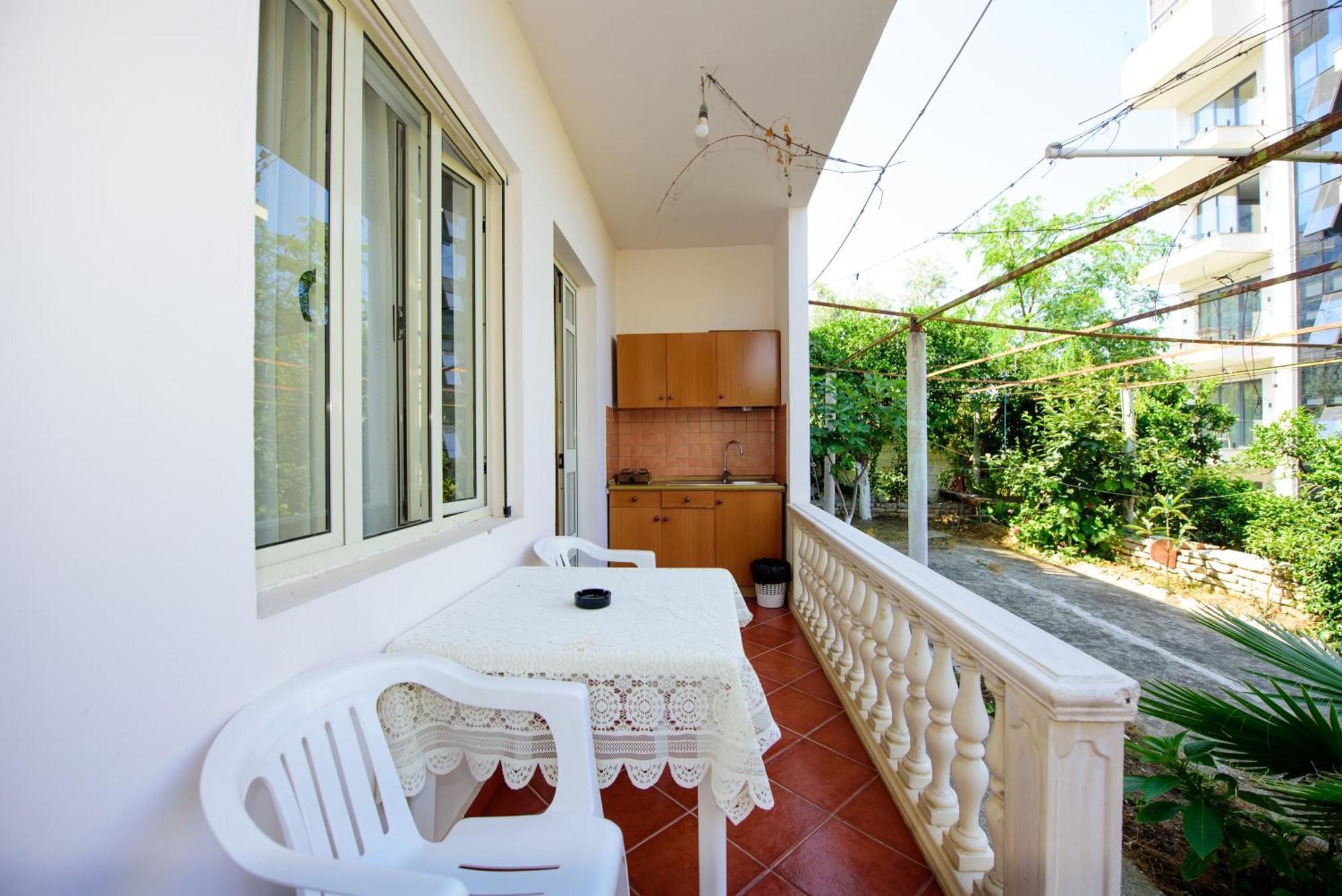 Rei'S Place Vlore Exterior photo